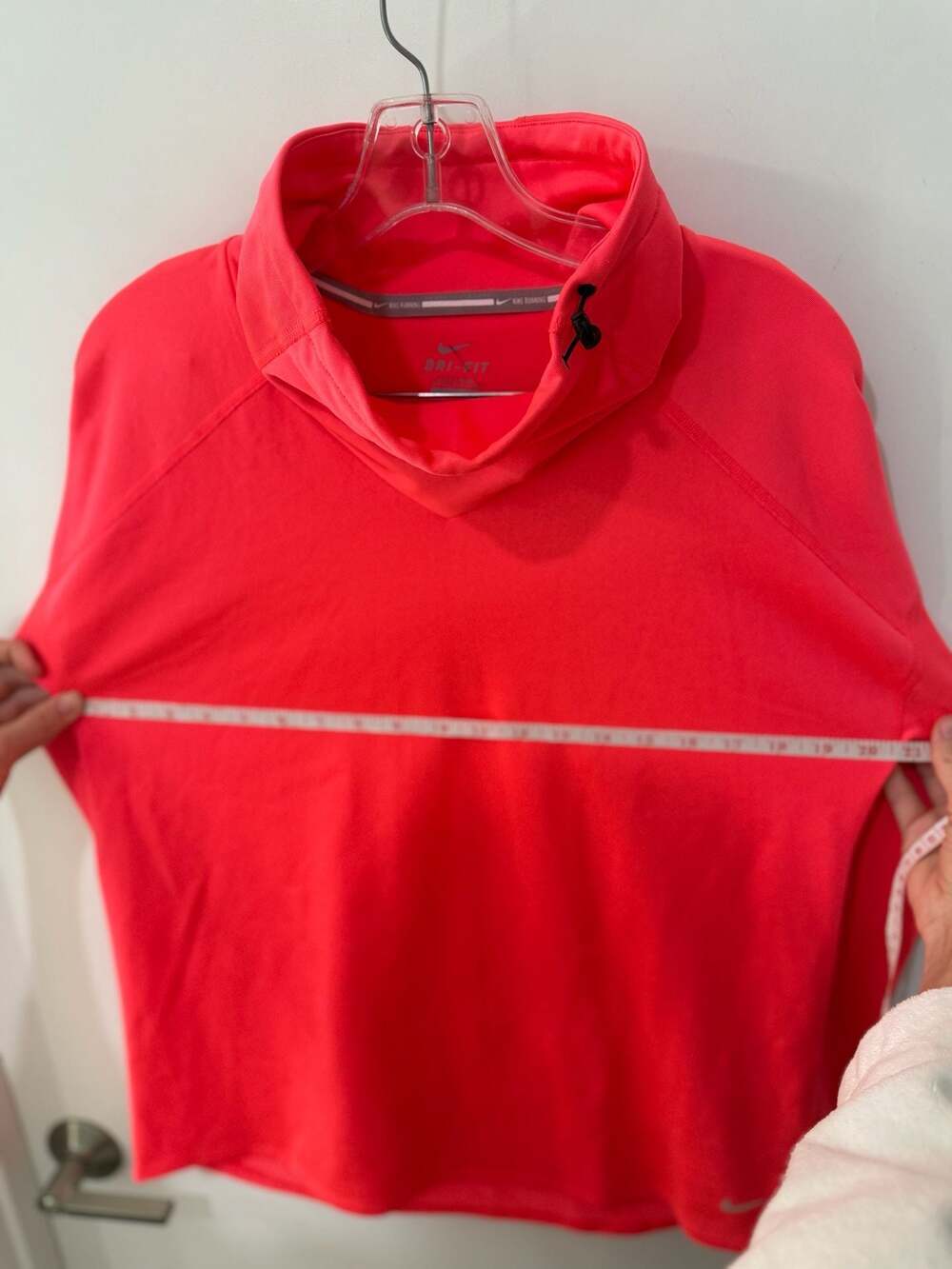 Nike Women's Dri-FIT Relay Running Cowl Neck Pullover Neon Pink - Picture 7 of 9